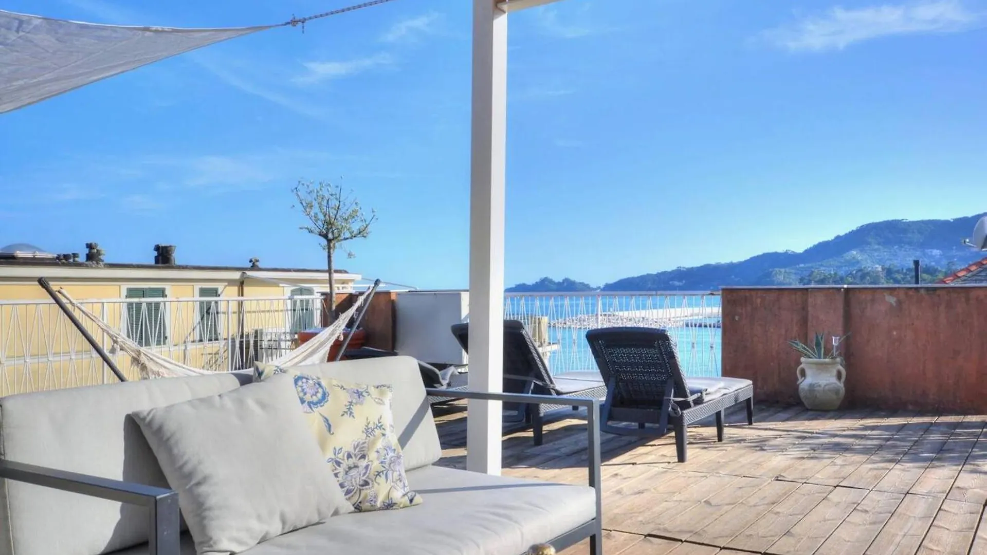 Stupefacente Vista Sul Rapall Mare Rapallo 0*,  Italy